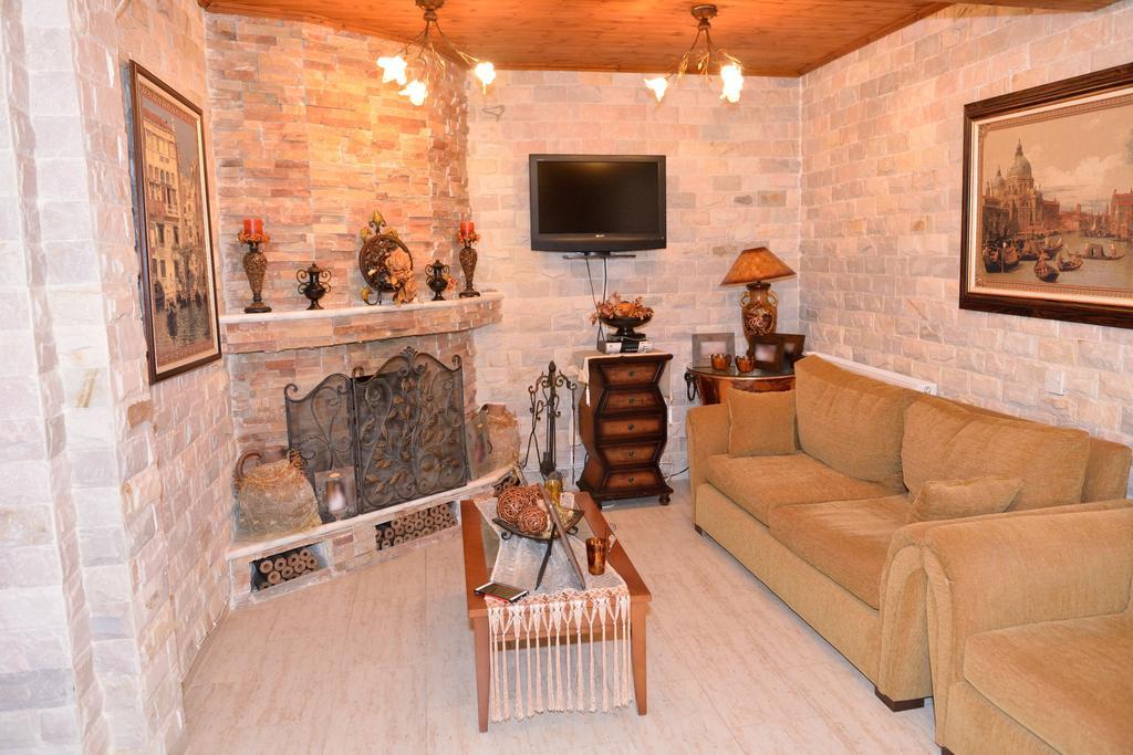 The Love Holiday House Tris Elies المظهر الخارجي الصورة